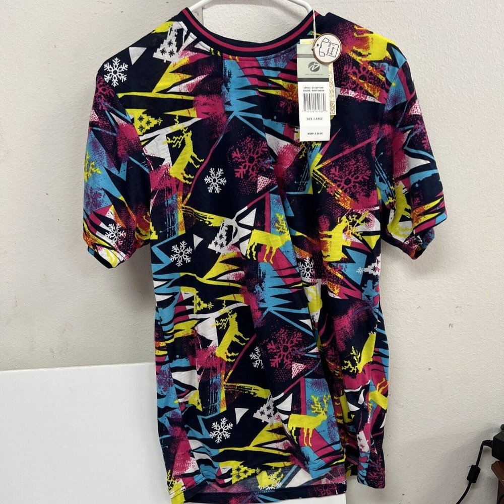 Fresh Prints of Bel Air Ladies Large Multicolor Short Sleeve Pullover.